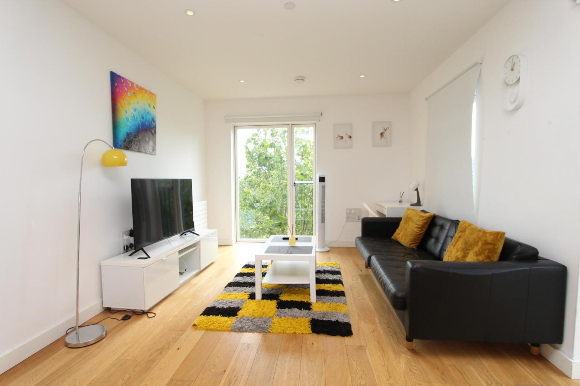 Spacious & Modern 1 Bedroom Close To Station In E16 Лондон Экстерьер фото